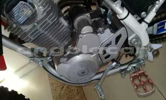 Comprar Usado Honda CRF Vermelho Moto em Benguela em Benguela Comprar Usado Honda CRF Vermelho Moto em Benguela em Benguela