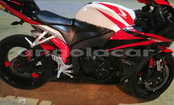 Acheter Occasion Moto Honda CBR Rouge à Cabinda, Cabinda