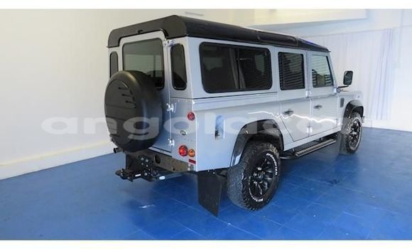 Buy Used Land Rover Defender Blue Car in Luanda in Luanda Province Buy Used Land Rover Defender Blue Car in Luanda in Luanda Province