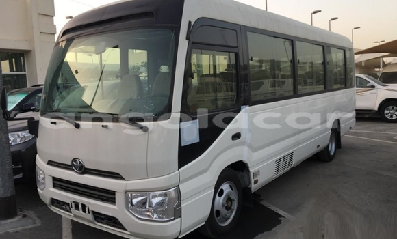 Acheter Occasion Voiture Toyota Coaster Blanc à Namibe, Province de Namibe Acheter Occasion Voiture Toyota Coaster Blanc à Namibe, Province de Namibe