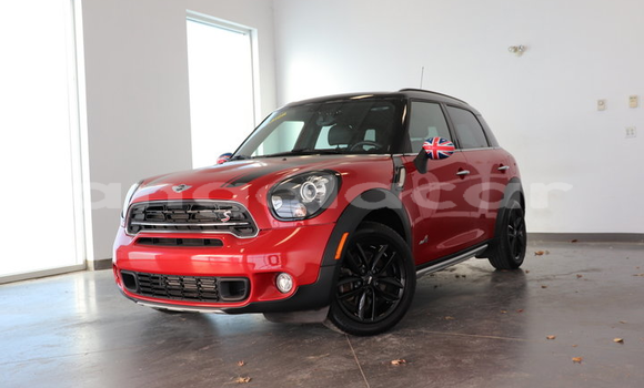 Buy Used MINI Cooper Red Car in Luanda in Luanda Province Buy Used MINI Cooper Red Car in Luanda in Luanda Province