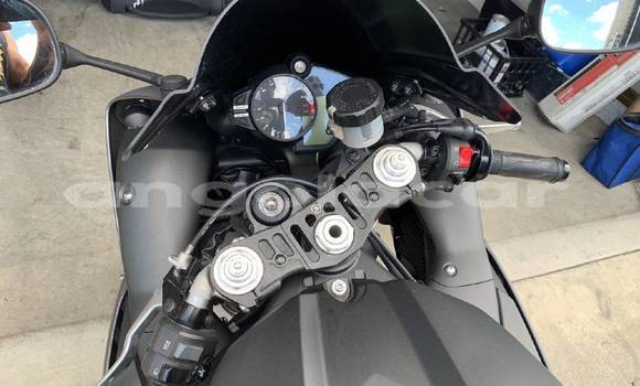 Comprar Usado Yamaha R1 Bege Moto em Luanda em Luanda Province Comprar Usado Yamaha R1 Bege Moto em Luanda em Luanda Province