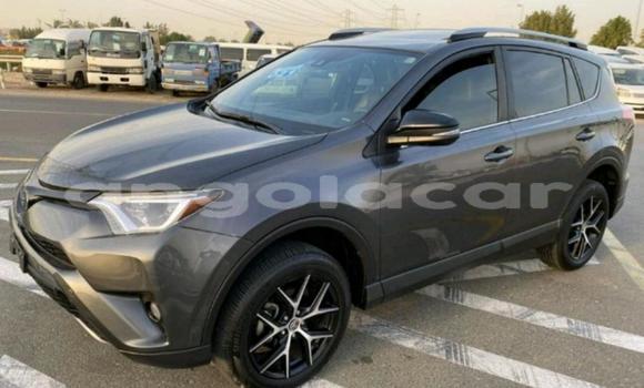 Comprar Usado Toyota RAV4 Outro Carro em Luanda em Luanda Province