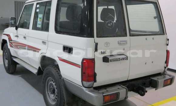 Buy Used Toyota Land Cruiser White Car in Luanda in Luanda Province Buy Used Toyota Land Cruiser White Car in Luanda in Luanda Province