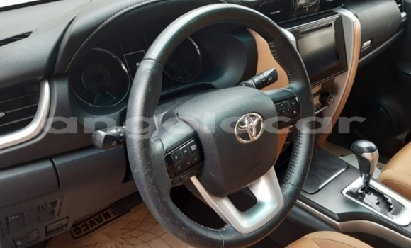 Buy Used Toyota Fortuner White Car in Luanda in Luanda Province Buy Used Toyota Fortuner White Car in Luanda in Luanda Province