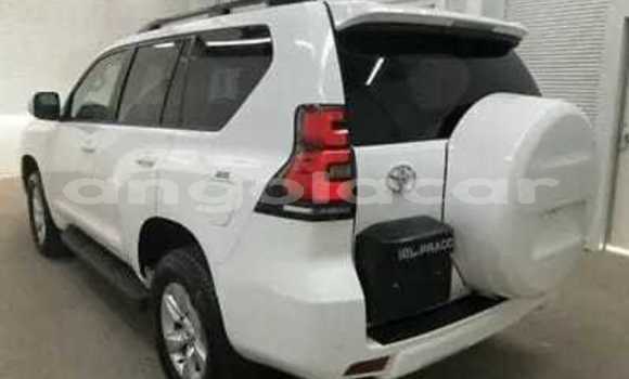 Acheter Occasion Voiture Toyota Land Cruiser Prado Blanc à Luanda, Province de Luanda Acheter Occasion Voiture Toyota Land Cruiser Prado Blanc à Luanda, Province de Luanda