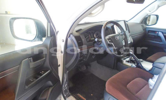 Comprar Usado Toyota Land Cruiser Outro Carro em Luanda em Luanda Province Comprar Usado Toyota Land Cruiser Outro Carro em Luanda em Luanda Province