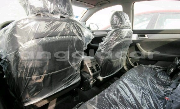 Buy New Hyundai Azera White Car in Luanda in Luanda Province Buy New Hyundai Azera White Car in Luanda in Luanda Province