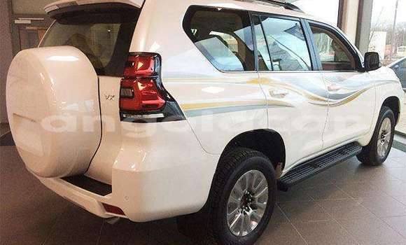 Acheter Occasion Voiture Toyota Land Cruiser Prado Blanc à Luena, Moxico Acheter Occasion Voiture Toyota Land Cruiser Prado Blanc à Luena, Moxico