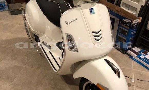 Comprar Novo Vespa SUPER Branco Moto em Luanda em Luanda Province
