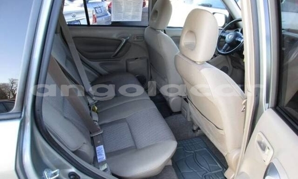Comprar Usado Toyota RAV4 Outro Carro em Luanda em Luanda Province Comprar Usado Toyota RAV4 Outro Carro em Luanda em Luanda Province