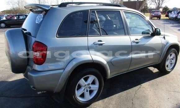 Comprar Usado Toyota RAV4 Outro Carro em Luanda em Luanda Province Comprar Usado Toyota RAV4 Outro Carro em Luanda em Luanda Province
