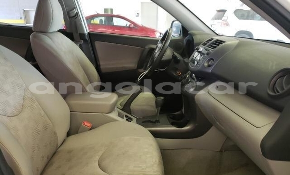 Comprar Usado Toyota RAV4 Branco Carro em Luanda em Luanda Province Comprar Usado Toyota RAV4 Branco Carro em Luanda em Luanda Province