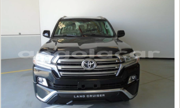 Buy Used Toyota Land Cruiser White Car in Luanda in Luanda Province Buy Used Toyota Land Cruiser White Car in Luanda in Luanda Province