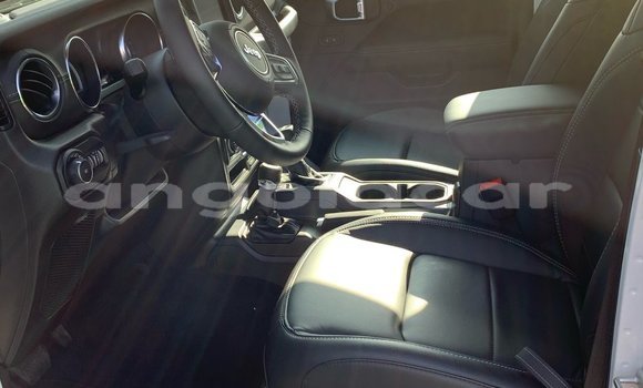Buy Used Jeep Wrangler White Car in Luanda in Luanda Province Buy Used Jeep Wrangler White Car in Luanda in Luanda Province