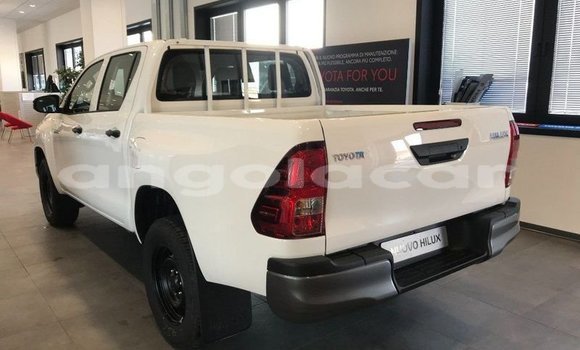 Buy Used Toyota Hilux White Car in Luanda in Luanda Province Buy Used Toyota Hilux White Car in Luanda in Luanda Province