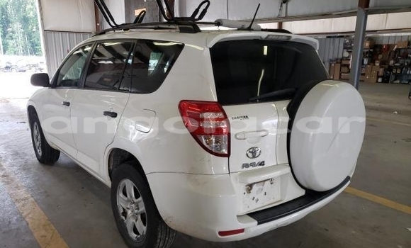 Comprar Usado Toyota RAV4 Branco Carro em Luanda em Luanda Province Comprar Usado Toyota RAV4 Branco Carro em Luanda em Luanda Province