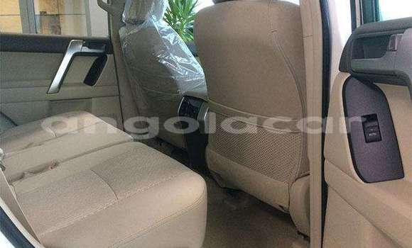 Acheter Occasion Voiture Toyota Land Cruiser Prado Blanc à Luanda, Province de Luanda Acheter Occasion Voiture Toyota Land Cruiser Prado Blanc à Luanda, Province de Luanda