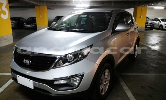 Buy Used Kia Sportage Silver Car in Benguela in Benguela