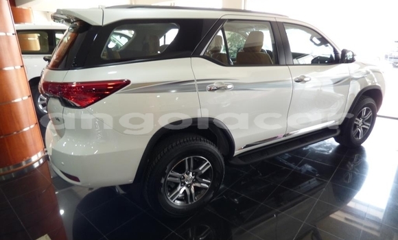 Comprar Usado Toyota Fortuner Branco Carro em Benguela em Benguela Comprar Usado Toyota Fortuner Branco Carro em Benguela em Benguela