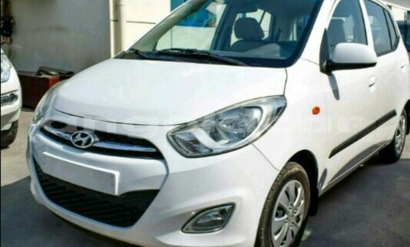 Comprar Usado Hyundai i10 Branco Carro em Luanda em Luanda Province