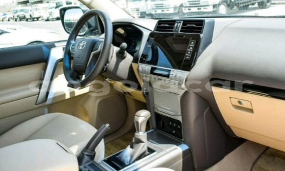 Buy New Toyota Prado White Car in Luanda in Luanda Province Buy New Toyota Prado White Car in Luanda in Luanda Province