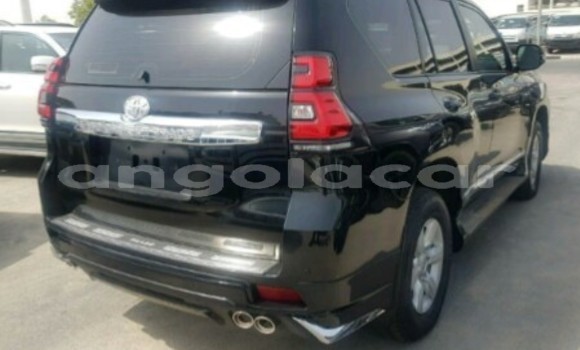 Acheter Occasion Voiture Toyota Land Cruiser Prado Noir à Luanda, Province de Luanda Acheter Occasion Voiture Toyota Land Cruiser Prado Noir à Luanda, Province de Luanda