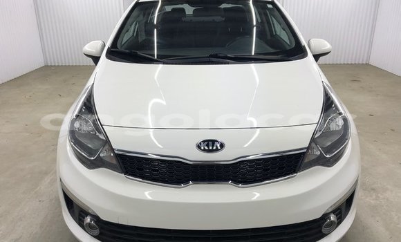 Acheter Occasion Voiture Kia rio Blanc à Luanda, Province de Luanda Acheter Occasion Voiture Kia rio Blanc à Luanda, Province de Luanda