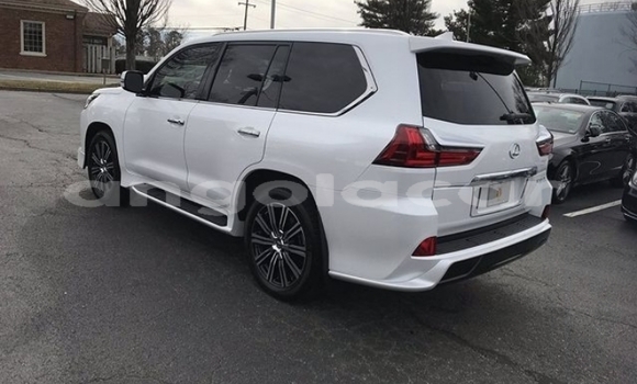 Acheter Occasion Voiture Lexus LX 570 Blanc à Luanda, Province de Luanda Acheter Occasion Voiture Lexus LX 570 Blanc à Luanda, Province de Luanda