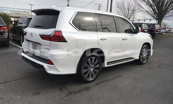 Acheter Occasion Voiture Lexus LX 570 Blanc à Luanda, Province de Luanda Acheter Occasion Voiture Lexus LX 570 Blanc à Luanda, Province de Luanda