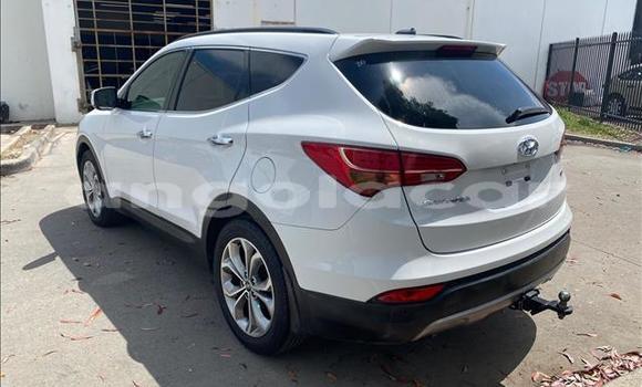 Acheter Occasion Voiture Hyundai Santa Fe Blanc à Luanda, Province de Luanda Acheter Occasion Voiture Hyundai Santa Fe Blanc à Luanda, Province de Luanda