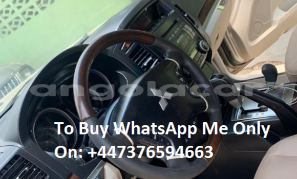 Buy Used Mitsubishi Pajero Silver Car in Luanda in Luanda Province Buy Used Mitsubishi Pajero Silver Car in Luanda in Luanda Province