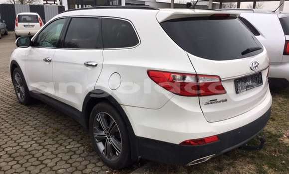 Acheter Occasion Voiture Hyundai Santa Fe Blanc à Luanda, Province de Luanda Acheter Occasion Voiture Hyundai Santa Fe Blanc à Luanda, Province de Luanda