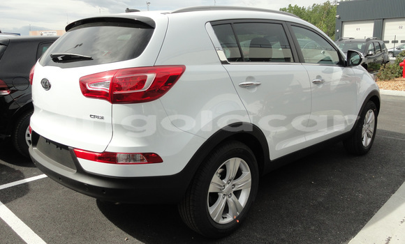 Buy Used Kia Sportage White Car in Luanda in Luanda Province Buy Used Kia Sportage White Car in Luanda in Luanda Province