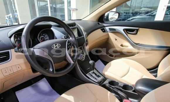 Comprar Usado Hyundai Elantra Branco Carro em Namibe em Namibe Province Comprar Usado Hyundai Elantra Branco Carro em Namibe em Namibe Province