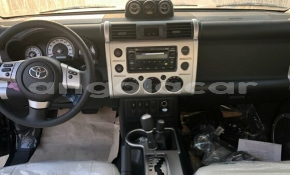 Acheter Occasion Voiture Toyota FJ Cruiser Noir à Soyo, Zaïre Acheter Occasion Voiture Toyota FJ Cruiser Noir à Soyo, Zaïre