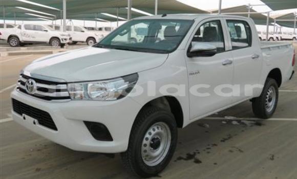 Buy Used Toyota Hilux White Car in Luanda in Luanda Province Buy Used Toyota Hilux White Car in Luanda in Luanda Province