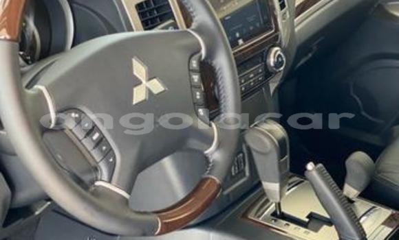 Buy Used Mitsubishi Pajero White Car in Luanda in Luanda Province Buy Used Mitsubishi Pajero White Car in Luanda in Luanda Province