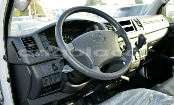 Acheter Neuf Voiture Toyota Hiace Blanc à Luanda, Province de Luanda Acheter Neuf Voiture Toyota Hiace Blanc à Luanda, Province de Luanda