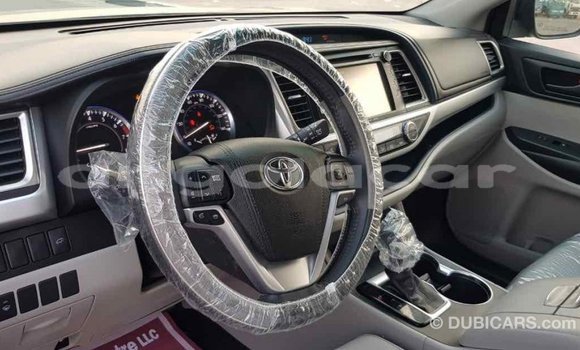 Comprar Importar Toyota Highlander Outro Carro em Import - Dubai em Bengo Province Comprar Importar Toyota Highlander Outro Carro em Import - Dubai em Bengo Province