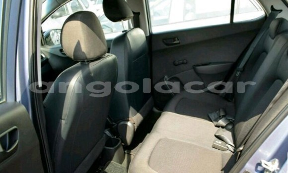 Buy Used Hyundai i10 Blue Car in Luanda in Luanda Province Buy Used Hyundai i10 Blue Car in Luanda in Luanda Province