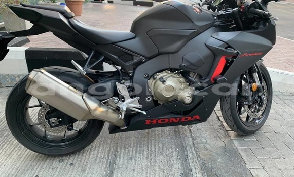 Acheter Occasion Moto Honda CBR 1000 RR Noir à Camabatela, Uige Acheter Occasion Moto Honda CBR 1000 RR Noir à Camabatela, Uige