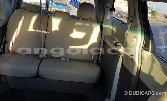 Buy Import Toyota Sienna White Car in Import - Dubai in Bengo Province Buy Import Toyota Sienna White Car in Import - Dubai in Bengo Province