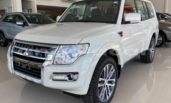 Acheter Occasion Voiture Mitsubishi Pajero Blanc à Luanda, Province de Luanda Acheter Occasion Voiture Mitsubishi Pajero Blanc à Luanda, Province de Luanda