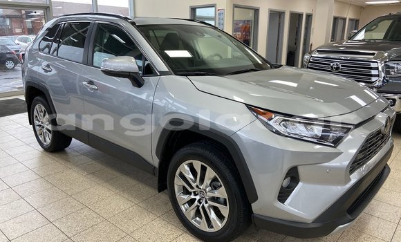 Comprar Usado Toyota RAV4 Outro Carro em Luanda em Luanda Province