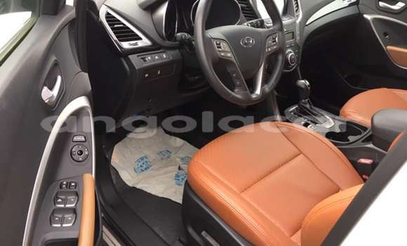 Acheter Occasion Voiture Hyundai Santa Fe Blanc à Luanda, Province de Luanda Acheter Occasion Voiture Hyundai Santa Fe Blanc à Luanda, Province de Luanda