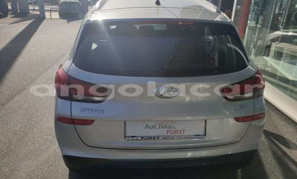 Buy Used Hyundai i30 Black Car in Luanda in Luanda Province Buy Used Hyundai i30 Black Car in Luanda in Luanda Province