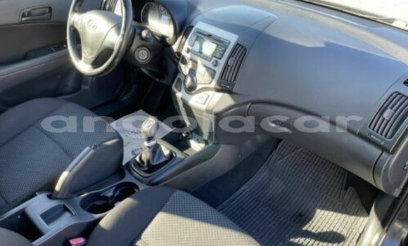 Buy Used Hyundai i30 Black Car in Luanda in Luanda Province Buy Used Hyundai i30 Black Car in Luanda in Luanda Province