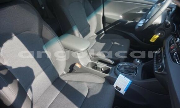 Comprar Usado Hyundai i10 Vermelho Carro em Luanda em Luanda Province Comprar Usado Hyundai i10 Vermelho Carro em Luanda em Luanda Province