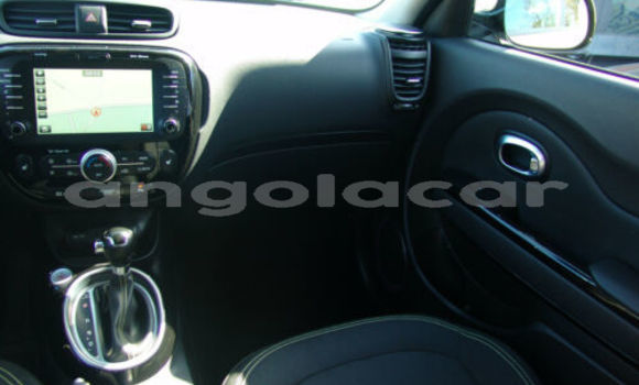 Acheter Occasion Voiture Kia Soul Blanc à Luanda, Province de Luanda Acheter Occasion Voiture Kia Soul Blanc à Luanda, Province de Luanda